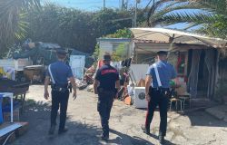 Carabinieri controlli antidiscariche e prevenzione incendi