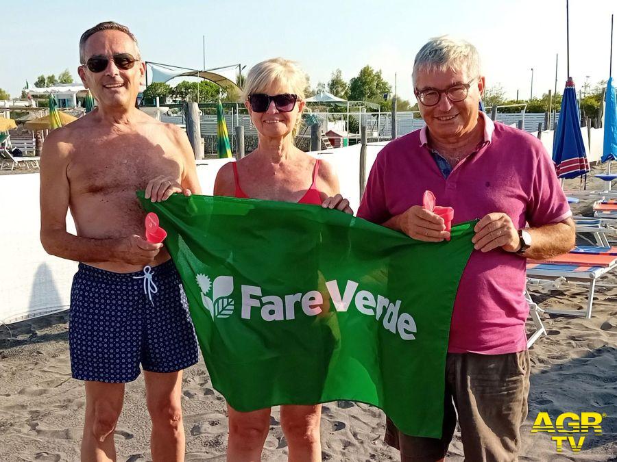 Fare Verde campagna contro abbandono di mozzivconi sigarette sulle spiagge italiane