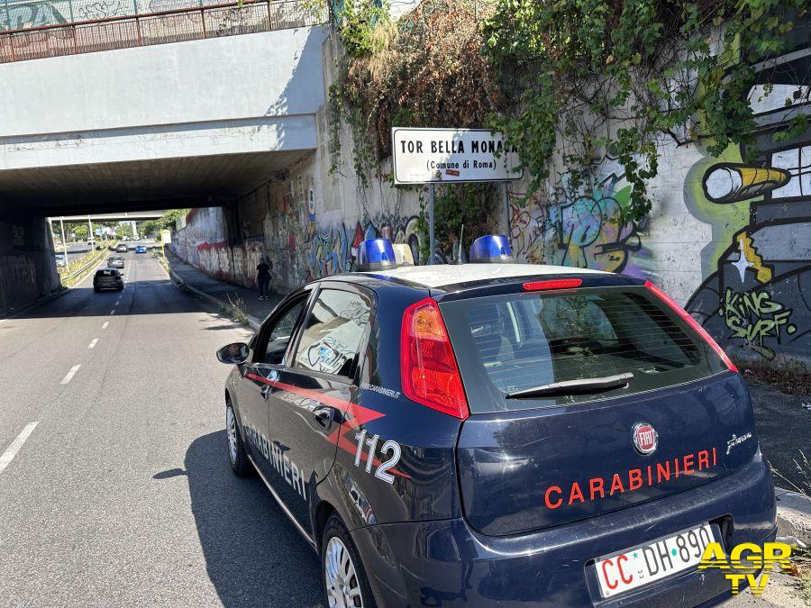 Carabiniri a Tor Bella Monaca