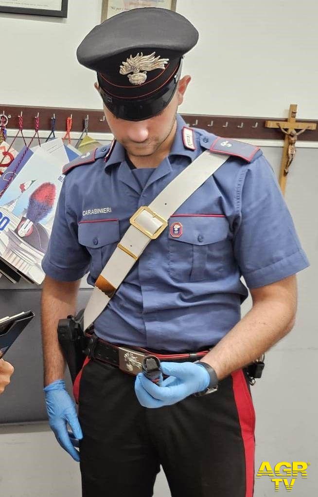 Carabinieeri trastevee arresto 16anni per rapina con spray urticante