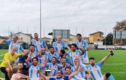 La formazione Napoli Medici con la Coppa Italia