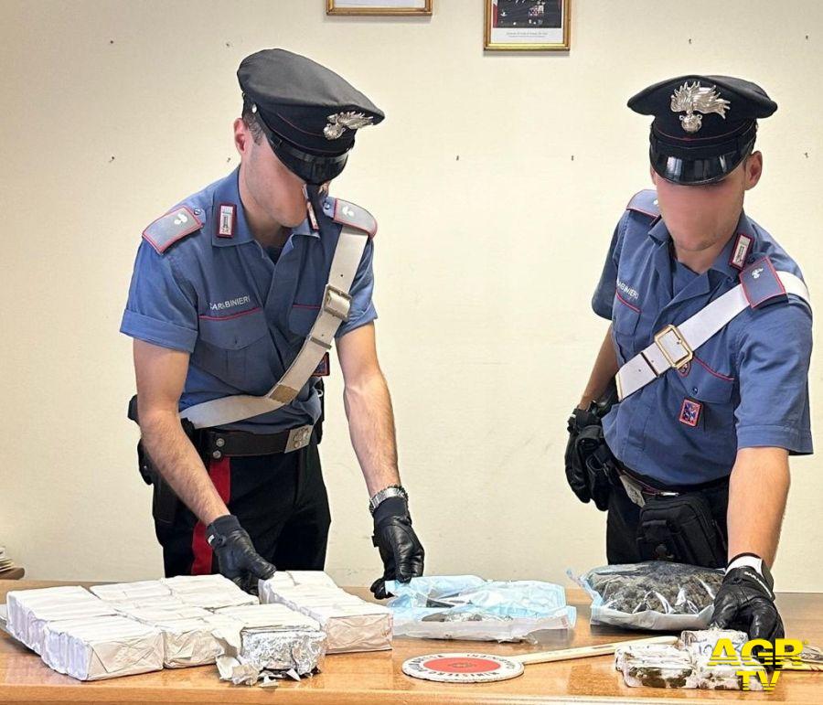 Carabinieri Ostia la droga sequestrata