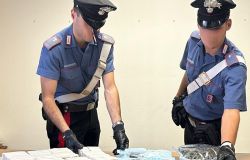 Carabinieri Ostia la droga sequestrata