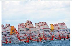 Allenamenti alla Lega Navale windsurf ph credit Pino Rampolla