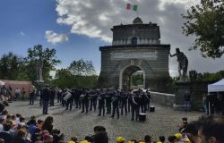 Roma Nord, primo giorno di scuola con la Polizia