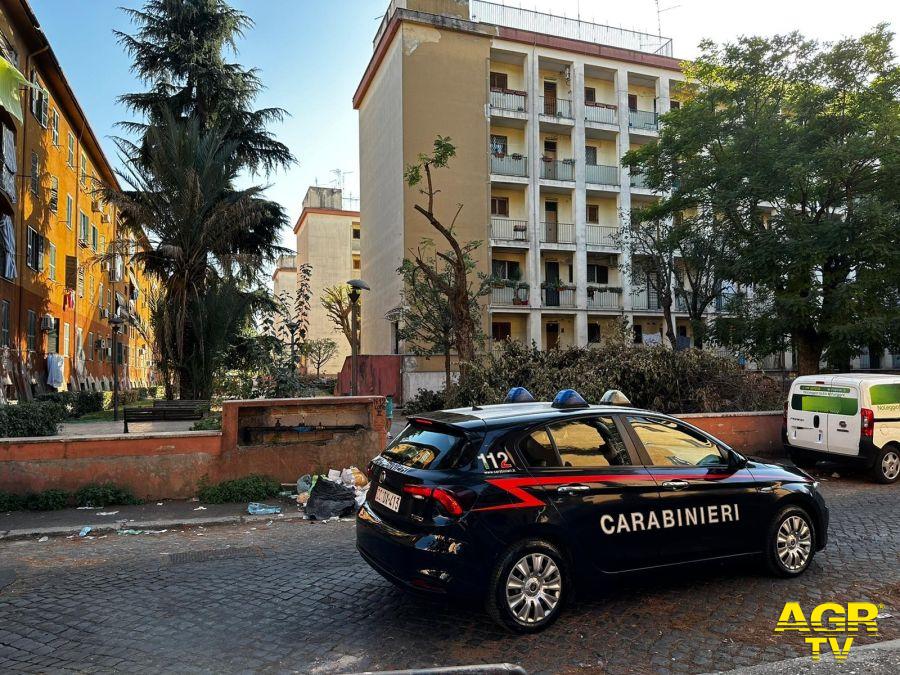 Carabinieri controlli antidroga al Quarticciolo