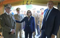 PMA Corpo Militare CRI: il Ministro della Difesa Guido Crosetto, il Sottosegretario alla Difesa Isabella Rauti e il Magg. Gen. C.R.I. Gabriele LUPINI. Ispettore Nazionale del Corpo Militare C.R.I.