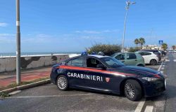 Ostia, posti di blocco sul lungomare dei Carabinieri, arrestato pusher, sanzionato esercente per furto di energia elettrica