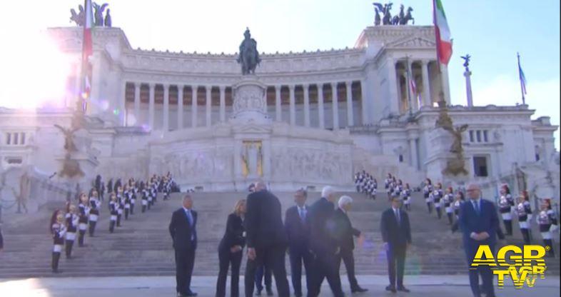 Giornata dell'Unità Nazionale: Mattarella omaggia i caduti al Milite Ignoto