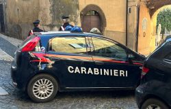 Segni, viola il divieto di avvicinamento alla ex e si incontrano in un bar, arrestato in fragranza 50enne