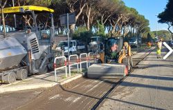 X Municipio, iniziati i lavori di rifacimento dell'asfalto nel tratto finale di via dei Romagnoli