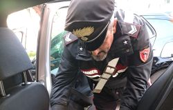 Carabinieri dispositivi eletronici sequestrati