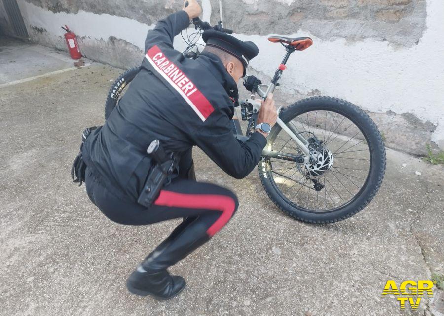 Carabinieri Civitavecchia una delle bici recuperate dai militari