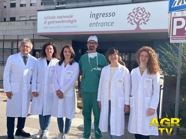 FOTO GRUPPO RICERCA CANCRO COLECISTI Da destra: Isabella Gigante, Alberta Terzi, Leonardo Vincenti, Serena Mancarella, Grazia Serino, Gianluigi Giannelli