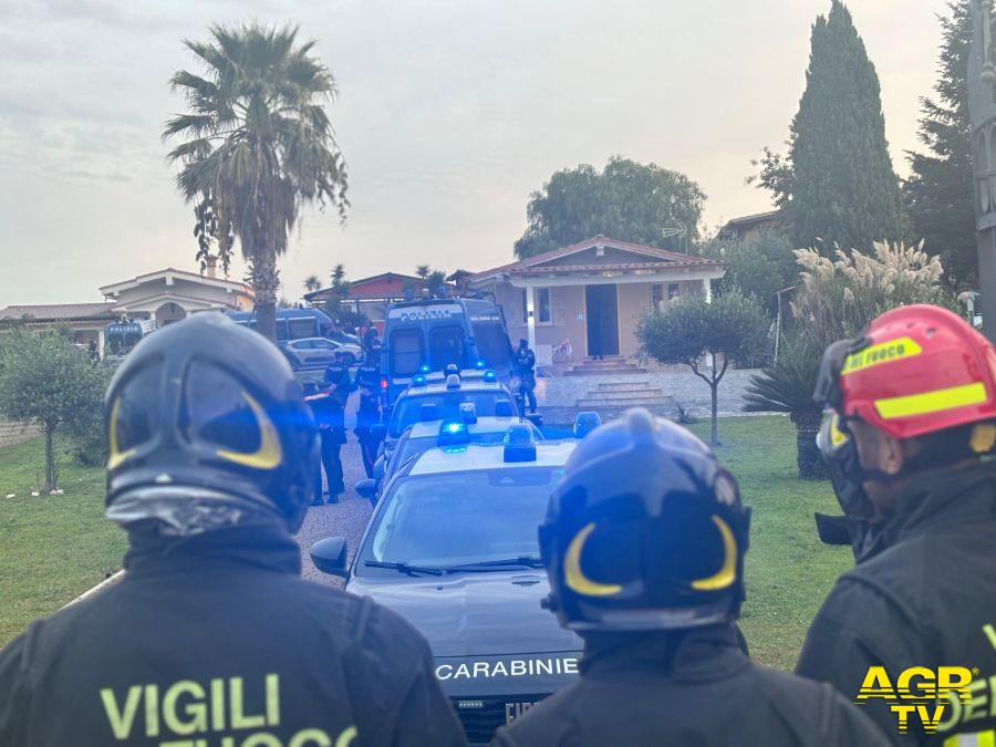 Polizia task force sgomberi via Costamagno