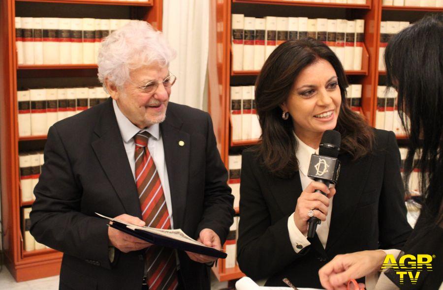 Premio Riccardo Bramante: Nella foto, il Presidente della Commissione giornalisti del Premio,Tommaso Polidoro, la Presidente del Premio, Ester Campese e la Caporedattrice e Conduttrice di SkyTg24