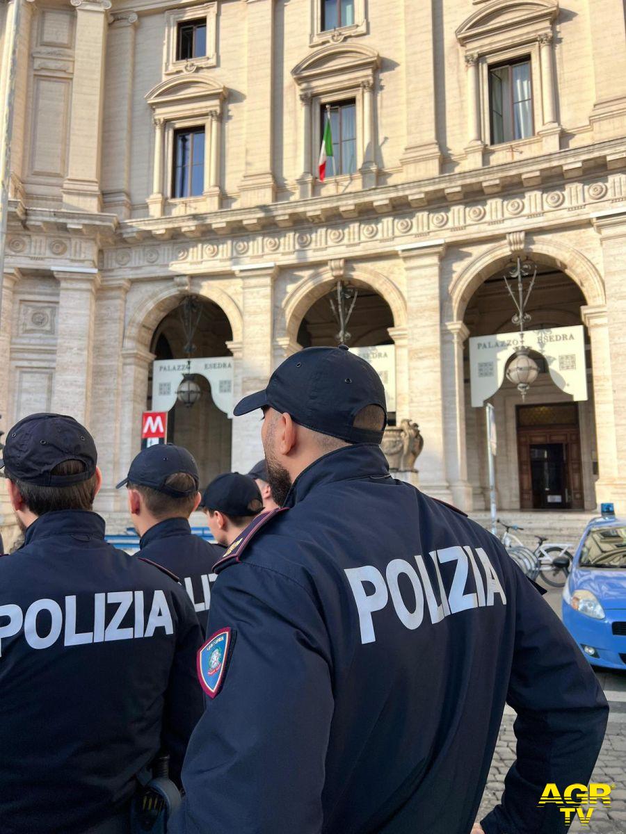 Polizia controlli sullla linea metropolitana