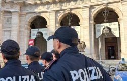 Roma, Metro in blu....controlli sulla linea A, B e C, quattro arresti e due denunce