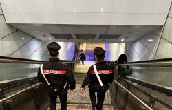 Carabinieri controlli metropolitana