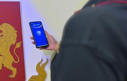 Polizia l'uso dell'App Youpol ha consentito l'arresto di due spacciatori