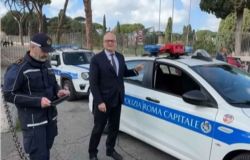 Cerbero spaventa gli automobilisti di Roma: alla scoperta del nuovo mezzo tech della Polizia Locale