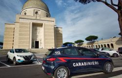 Carabinieri Eur misure cautelari abusi edilizi e cambi destinazione d'uso