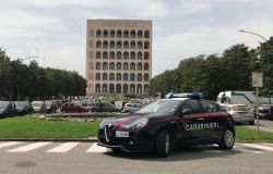 Carabinieri Eur misure cautelari abusi edilizi e cambi destinazione d'uso