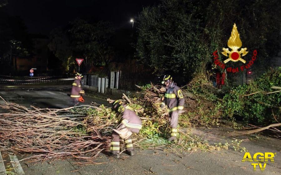 Prato. Interventi dei Vigili del Fuoco per danni causati da maltempo