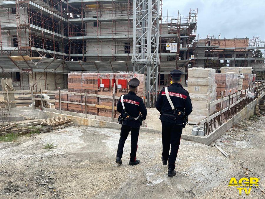 Carabinieri controlli ad un cantiere edile a La Storta