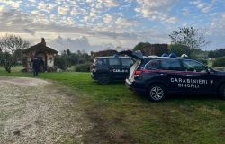 Carabiniri Anzio durante fasi perquisizioni