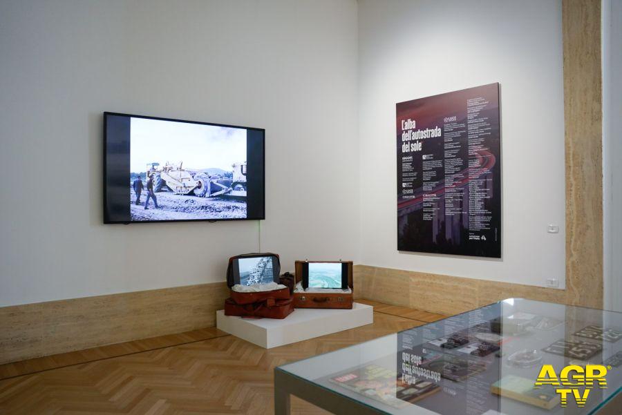 Alba dell'Autostrada del sole mostra fotografica alla  GNAMC