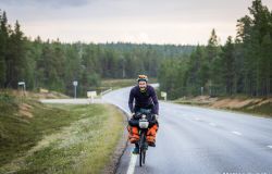 Pietro Franzese in un viaggio-ricerca in bicicletta, da Bangkok a Taiwan per scoprire l'industria delle due ruote