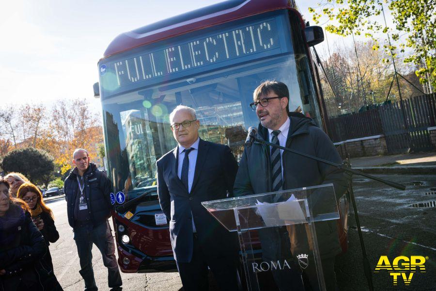 Bus elettrici presentati da Gualtieri e Patanè