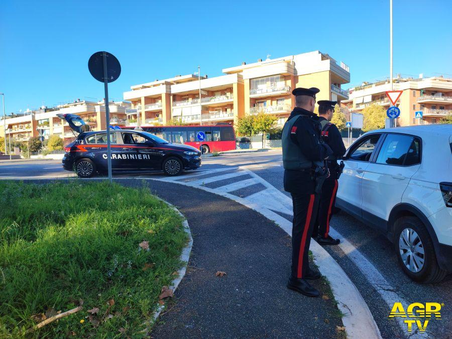 Roma Eur, giro di vite dei Carabinieri, tre persone denunciate, sanzioni per attività commerciali