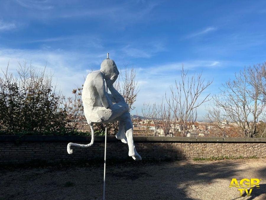 In copertina: Elisa Majnoni, Il pensatore, Giardini di Sant'Alessio, 2024 foto da comunicato stampa