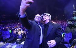 capodanno 2025 al circo massimo un selfie del sindaco Gualtieri