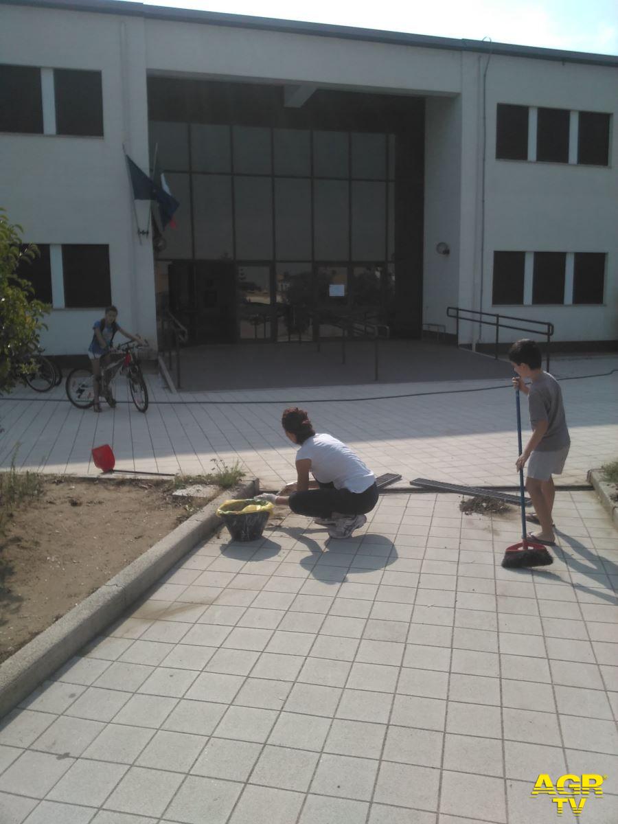 Axa Malafede, aule scolastiche sistemate dai genitori