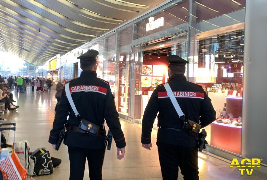 Carabinieri controlli Termini