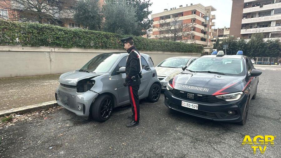 Roma, sventato il furto di ricambi auto, il ladro li aveva caricati in un'autovettura ed alla vista dei Carabinieri è fuggito