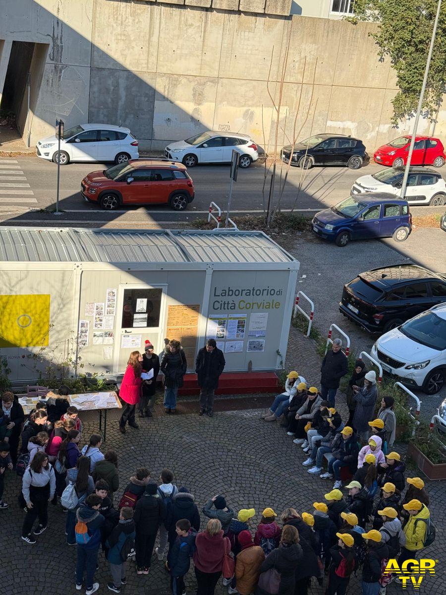 Roma la visita al cantiere del Corviale con studenti medi