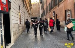 Carabinieri controlli antiborseggio nel centro storico