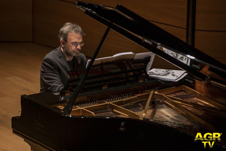 Il pianista Ciro Longobardi ph credit Vito Lorusso