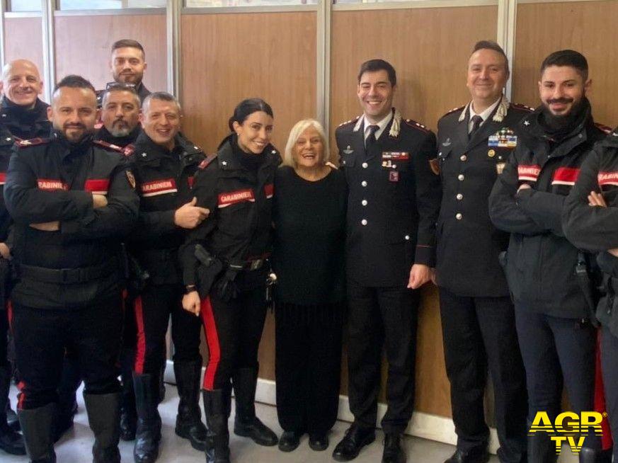 Carabinieri la signora Anna nella caserma Tre Teste