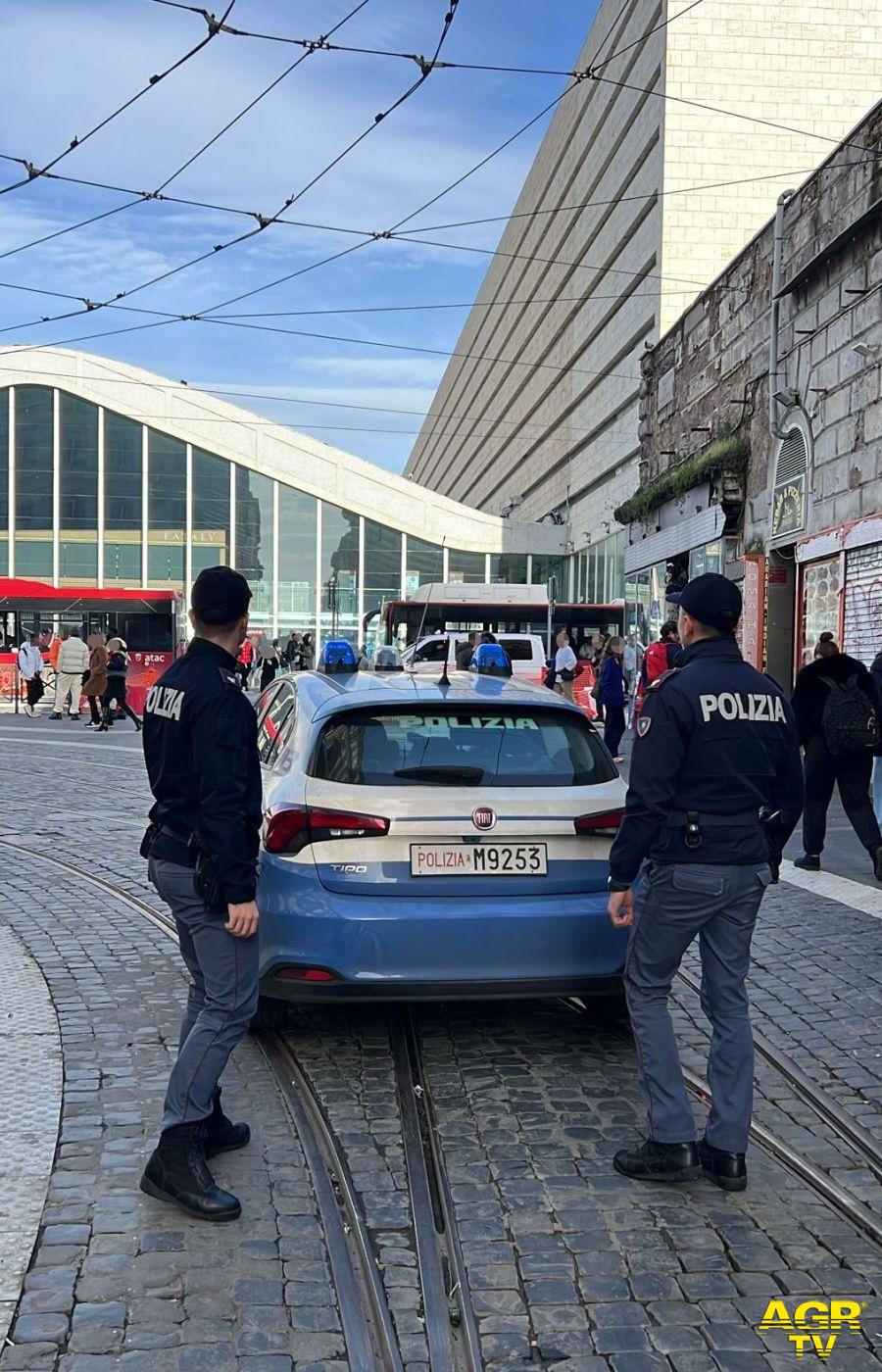 Polizia la pattuglia intervenuta a Termini per il fermo