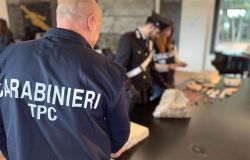 Carabinieri TPC riconsegna beni archeologici