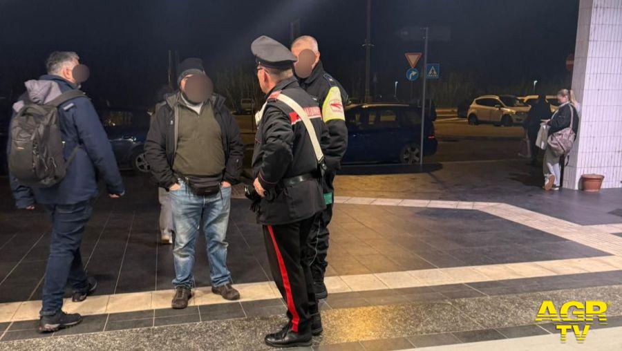 Roma, controlli alle fermate della metro "C", arrestati tre pusher stranieri, due persone denunciate