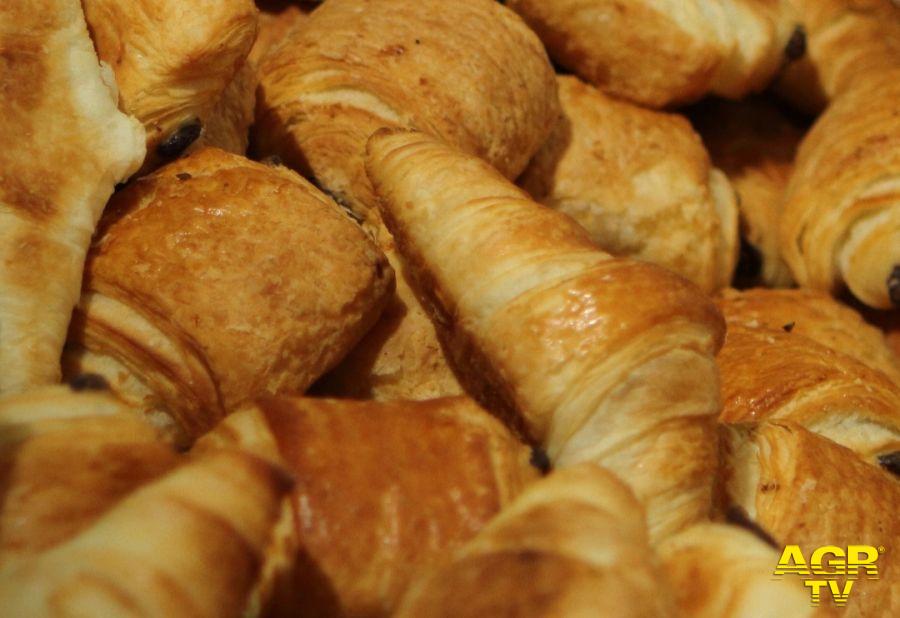 La Storia del Croissant:  Quando i Panettieri di Vienna Salvarono l’Occidente