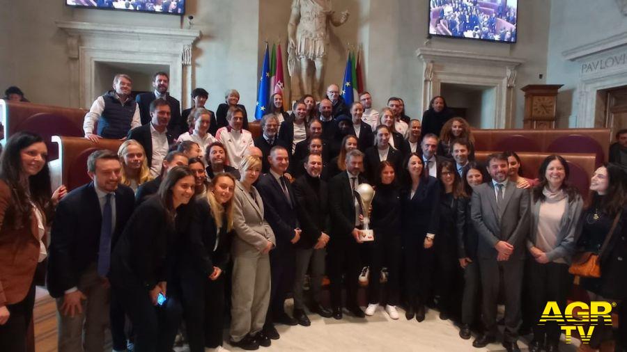 Calcio, premiata in Campidoglio l'A.S. Roma femminile dopo la vittoria della Supercoppa italiana