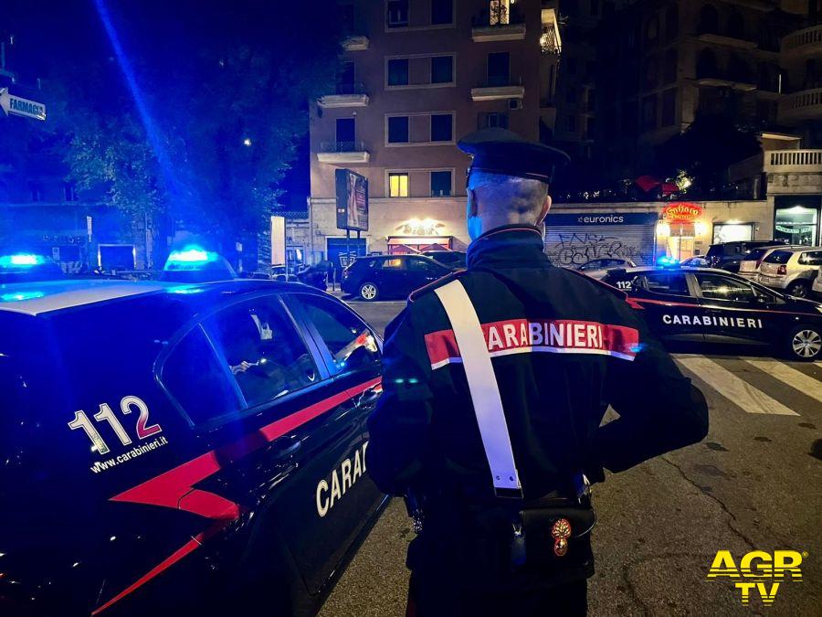 Carabinieri controlli a piazza Bologna