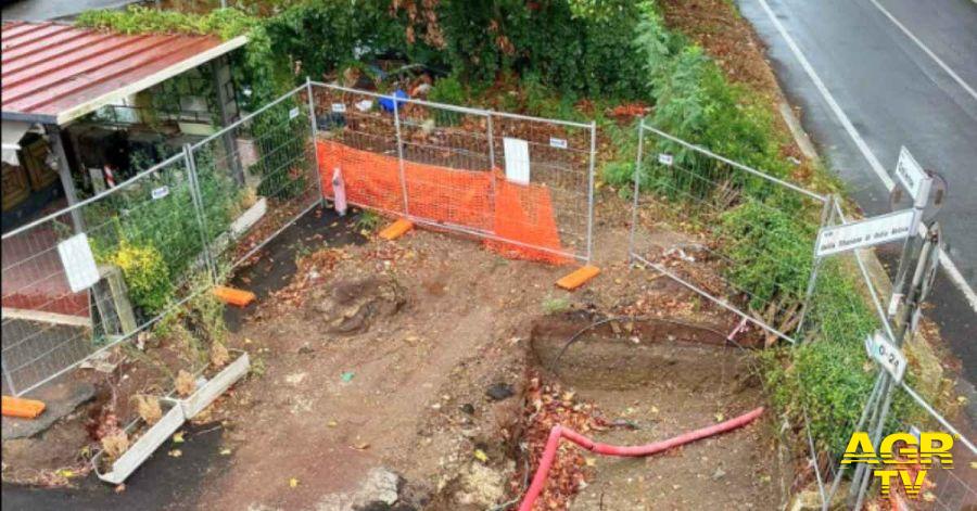 Cantiere stazione Ostia Antica fermo da giorni